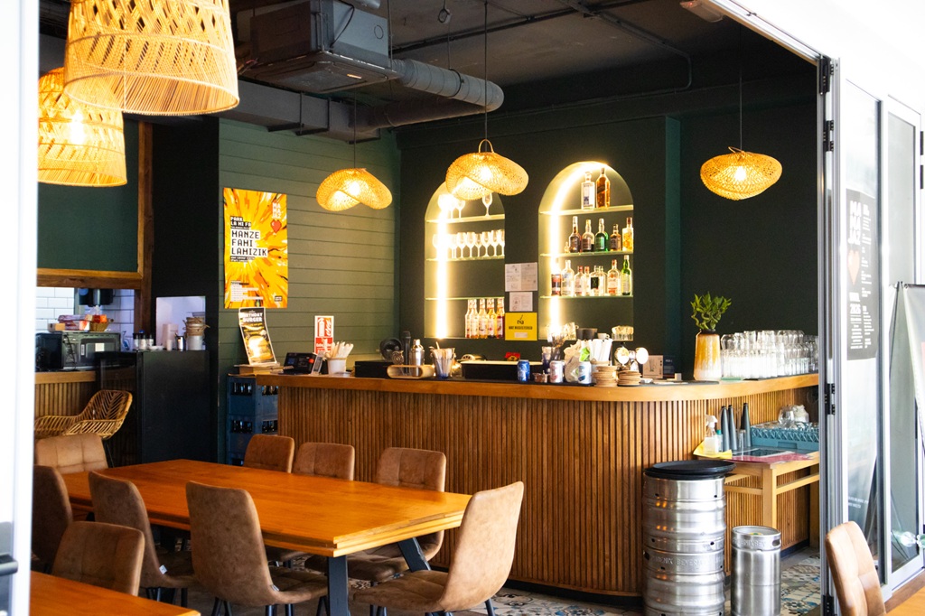 restaurant image